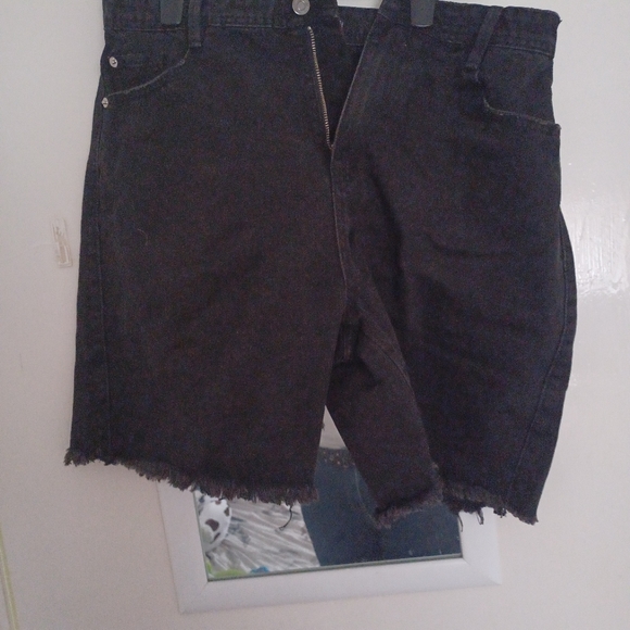 Shorts - Picture 2 of 2